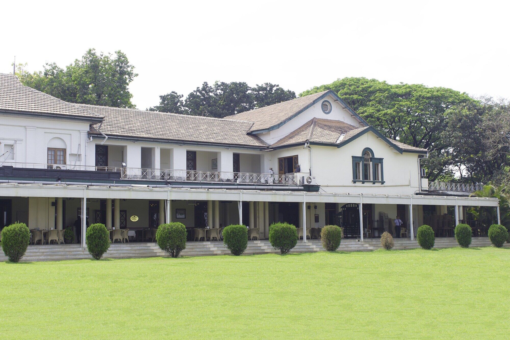 Turf Club House Hotel ปูเน่ ภายนอก รูปภาพ